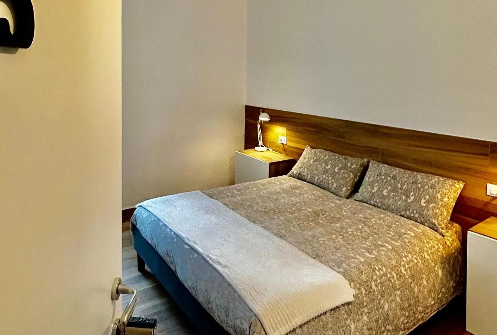 Bed & Breakfast Camera Con Bagno Privato 05 Milan Italy